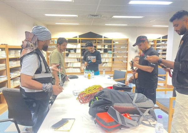 اتحاد التسلق والهايكنج ينفذ دورة مهارات الهايكنج المتقدمة بجازان