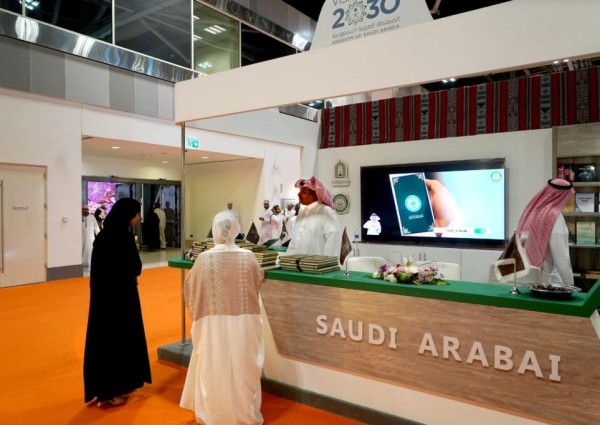 زوار ركن الشؤون الإسلامية في معرض مسقط الدولي للكتاب يشيدون بما يقدمه من خدمات تبرز جهود المملكة في خدمة كتاب الله الكريم