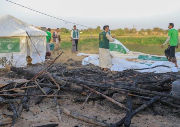 مركز الملك سلمان للإغاثة ينفذ تدخلاً طارئًا لإغاثة المتضررين من الحرائق بمخيم الغاوية بمأرب