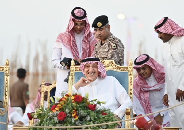 سموُّ أميرِ منطقة جازان يتفقَّد الشاطئ السياحي بمركز الشقيق التابع لمحافظة الدرب