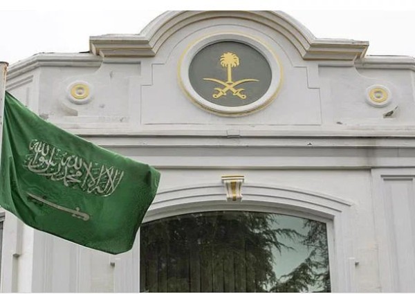 سفارة المملكة في تركيا: لم نتلقّ حتى اللحظة أي بلاغات عن وجود مواطنين سعوديين في المناطق المتضررة من الهزة الأرضية في جنوب تركيا