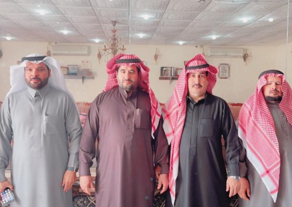 رجل الاعمال غلاب بن غايب بن سعدون يستقبل عدد من رجال الاعمال  والوجهاء ومنسوبي صحيفة الشمال في ديوانه بحائل