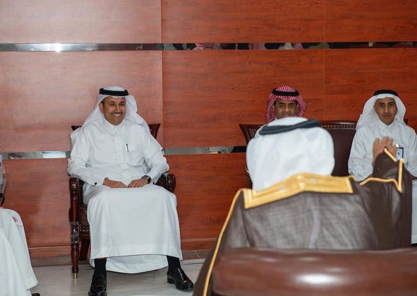 وزير النقل والخدمات اللوجستية يلتقي عددًا من مواطني منطقة نجران
