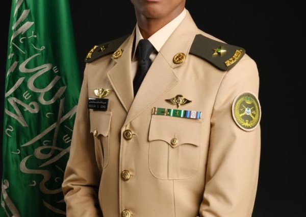 قاسم قحل يحتفل بتخرج ابنه من كلية الملك عبدالعزيز الحربية برتبة ملازم