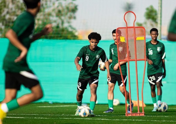 المنتخب السعودي للناشئين يفتتح معسكر الإمارات استعداداً لكأس آسيا