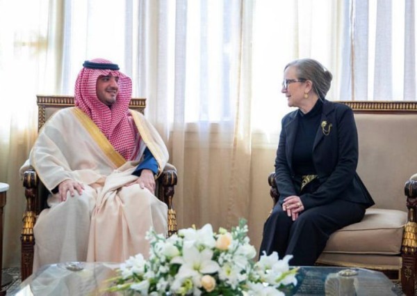 سمو الأمير عبدالعزيز بن سعود بن نايف يلتقي رئيسة الحكومة التونسية
