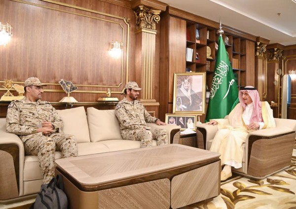 سمو أمير منطقة جازان يستقبل قائد مجموعة الدفاع الجوي الرابعة