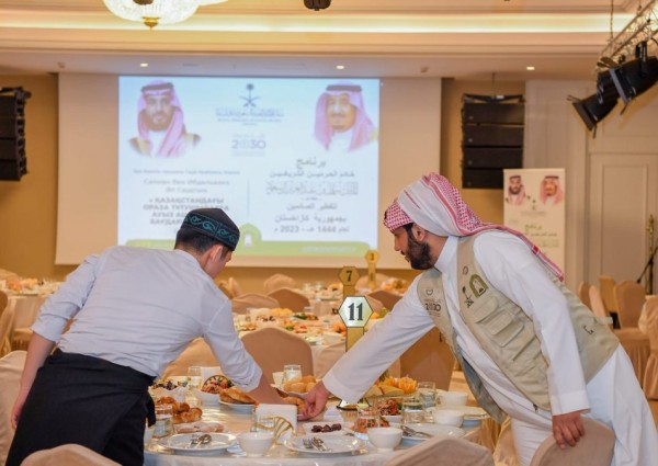 وزارة الشؤون الإسلامية تدشن برنامج خادم الحرمين الشريفين لتفطير الصائمين في بجمهورية بكازاخستان