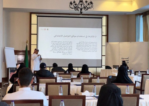 آل مرعي يشارك بورشة تفاعلية في أسبوع الطفل الأدبي