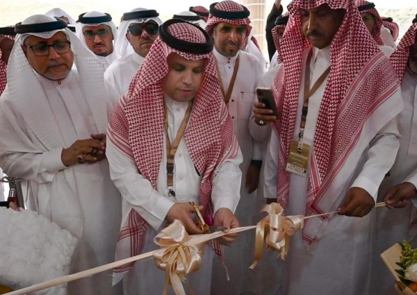 محافظ أضم يدشن مهرجان العسل الثاني ١٤٤٠ هـ