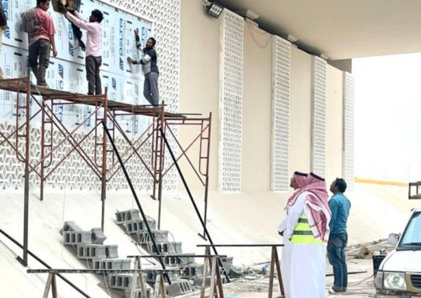 رئيس بلدية النعيرية يقوم بجولة على عدد من المشاريع القائمة بالمحافظة أكد خلالها على أهمية تطبيق برامج جودة الحياة، وأنسنة المدن‬ فيها