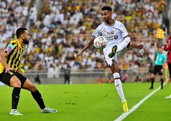 الاتحاد يبتعد بصدارة دوري روشن بفوزه على الشباب بهدفين مقابل هدف