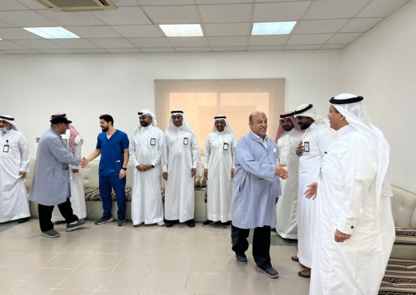 مركز التأهيل للذكور بالدمام يعايد منسوبيه بعيد الفطر السعيد