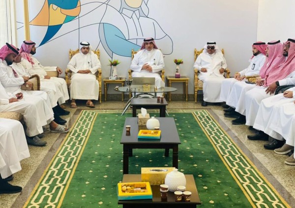 فرع الموارد البشرية والتنمية الاجتماعية بالشمالية يعايد منسوبيه بعيد الفطر المبارك