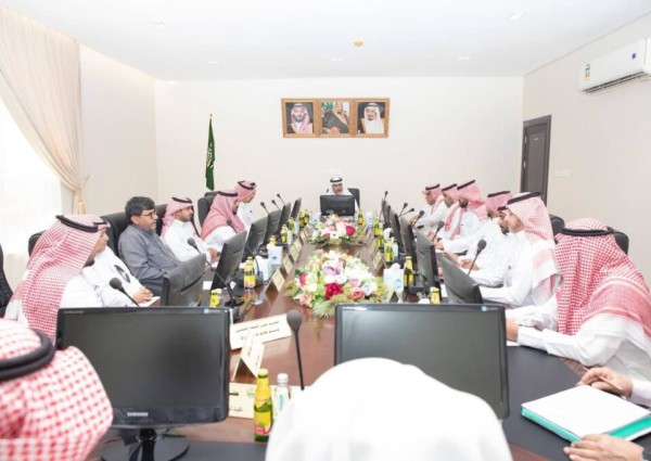 محافظ الطوال بن رازن يترأس جلسة المجلس المحلي في دورة  الثانية لعام ١٤٤٤هـ‍