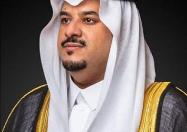 سمو نائب أمير منطقة الرياض يؤدي صلاة الميت على والدة الأمير الجوهرة بنت محمد بن عبدالعزيز بن سعود بن فيصل آل سعود -رحمها الله-