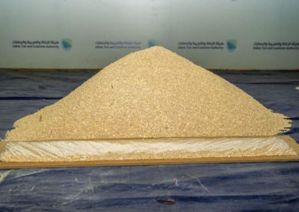 جمرك ميناء جدة الإسلامي يتمكن من إحباط محاولة تهريب أكثر من 1,3 مليون حبة كبتاجون مُخبأة في إرسالية “ألواح خشبية”