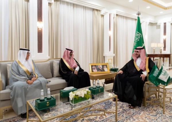 سمو أمير الجوف يستقبل مدير تلفزيون منطقة الجوف .. ويشدد على الاستفادة من الإمكانات التي وفرتها الإذاعة والتلفزيون