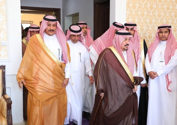 سمو أمير الرياض يدشن عددًا من المشروعات البلدية والصحية بـ”المجمعة”