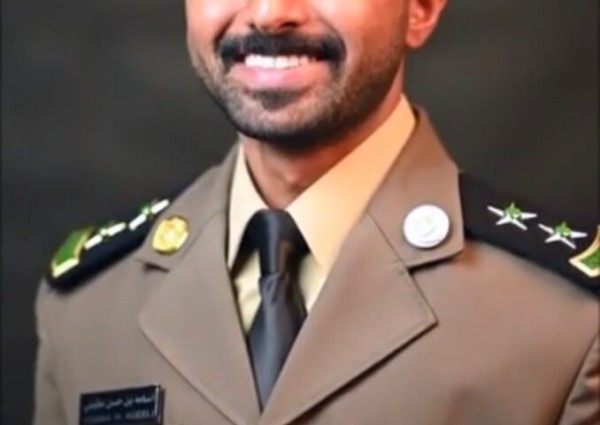 أسامة بن حسن عقيلي يحتفل  ‏بتخرجه برتبة ( ملازم أول )