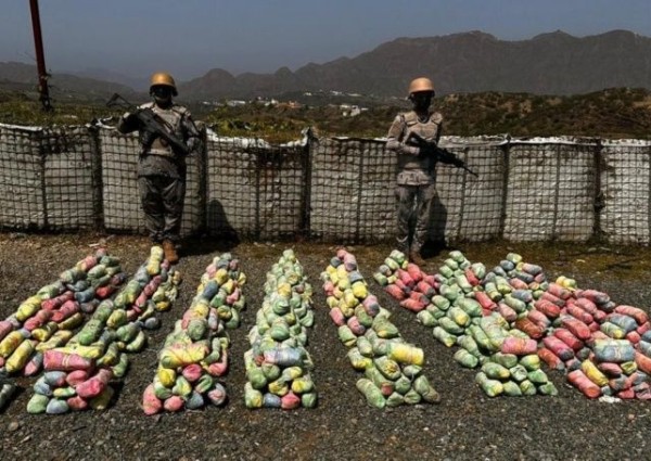 الإطاحة بـ 4 أشخاص في جازان والجوف لترويجهم مادة الإمفيتامين المخدر