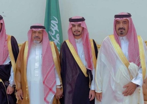 بحضور جمع من المسؤولين والأعيان..  محافظ بيش يحتفل بزواج نجليه “سلمان” و”زياد” في بالخرج