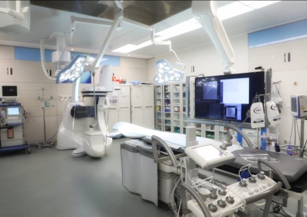 إنقاذ حياة حاج و حاجة قبل مغادرتهما المملكة من ازمة قلبيه حادة