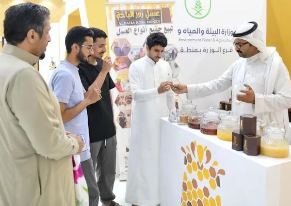 انطلاق مهرجان العسل الدولي الخامس عشر بالباحة