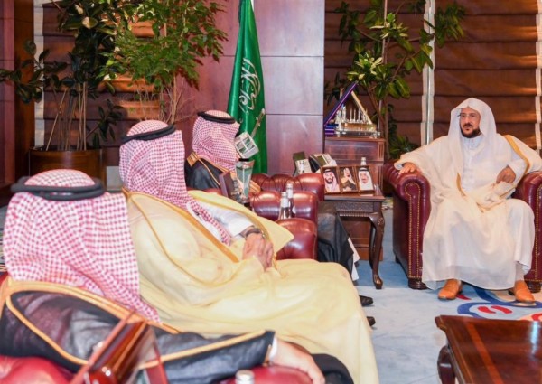 وزير الشؤون الإسلامية يستقبل سفراء المملكة المعينين حديثاً لدى عدد من الدول