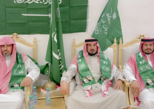 أهالي قرية أم الشعاري يحتفلون باليوم الوطني الـ 93 في فرح غامر