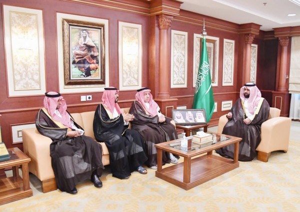 سمو نائب أمير منطقة جازان يكرم طلاب وطالبات المنطقة الفائزين بجائزة ” المواطنة المسؤولة “