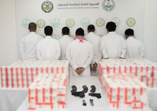‎في (3) عمليات أمنية بمنطقة نجران .. إحباط محاولات تهريب أكثر من (306) آلاف قرص خاضع لتنظيم التداول الطبي