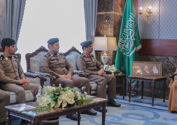 سمو محافظ الأحساء يستقبل مدير مرور المحافظة وعدداً من الضباط المعينين