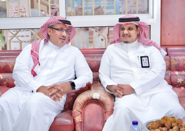 تعليم حائل والأمانة تحتفيان بالمعلمين والمعلمات عبر الشاشات الإلكترونية في الميادين والحدائق