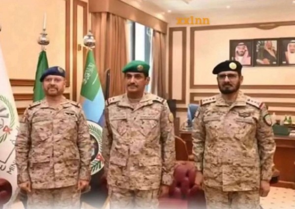 رئيس هيئة الأركان العامة يُقلد العميد “متعب بن عبدالله الرشيدي” إلى رتبة “لواء”