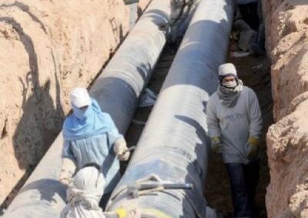 قرى مركز سقف وحويان بلا شبكة مياه ولا متعهد سقيا منذ عامين