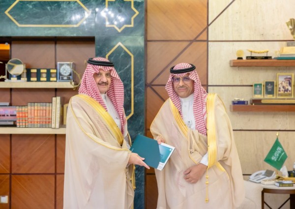أمير الشرقية يستقبل مدير عام فرع وزارة التجارة بالمنطقة الشرقية