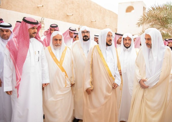 وزير الشؤون الإسلامية يزور مسجدي الحبيش والشيخ أبوبكر التاريخيين في الأحساء