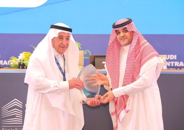 نائب وزير الشؤون البلدية والقروية والإسكان يدشن أعمال المؤتمر السعودي للمقاولات المتميزة