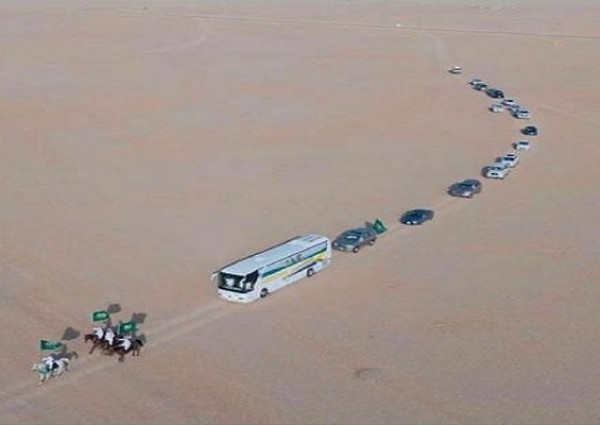 فريق هُمام التطوعي ينفذ مبادرة ” زرع الشتلات ونثر البذور” في فيضة حسناء الفاو بحفر الباطن