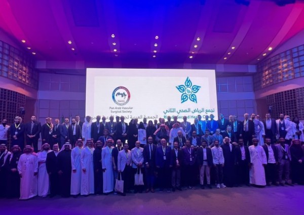 “محاكاة التدريب لجراحي الأوعية الدموية واستعراض الذكاء الاصطناعي في المؤتمر العربي لجراحة الأوعية الدموية