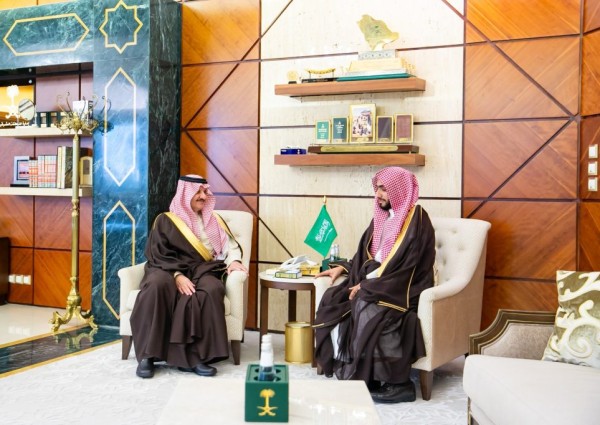أمير الشرقية يستقبل رئيس المحكمة العامة بالدمام