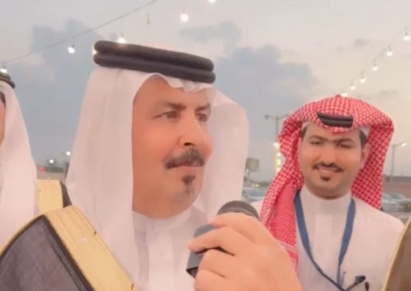 أثناء تكريمه في المدينة عبر عدسة “الشمال” الإخبارية .. العمدة “عبدالله بن دحيم بن هون”: أهدي التكريم لقبيلة بني رشيد والقبائل الأخرى