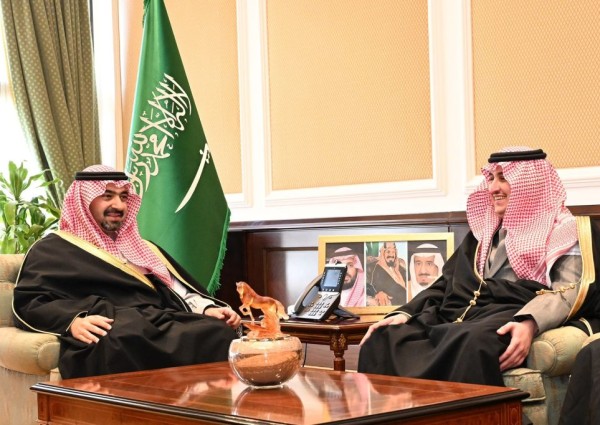 نائب أمير منطقة تبوك يستقبل المشرف العام على البرنامج الوطني للتنمية المجتمعية في المناطق