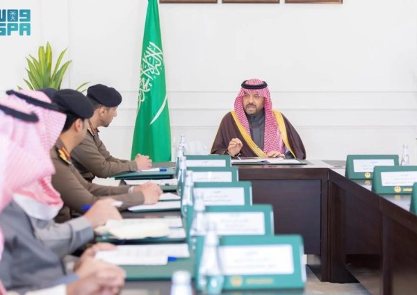 أمير الحدود الشمالية يرأس اجتماع استعدادات المنطقة للاحتفاء بـ”يوم التأسيس”