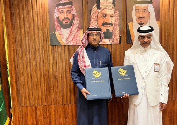 عقد شراكة بين تعليم الطائف ومدارس الملك عبدالعزيز النموذجية بتبوك