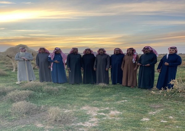 سعادة اللواء الطيار متقاعد “رشيد فايز بن هون الذيابي” يزور مضيف بن هادي الربيعي قرب محمية روض بن هادي بـ”الحائط”