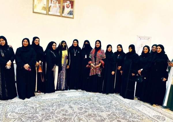 مشاركات في منتدى الفجيرة الرمضاني يناقشن دور الآباء في تنشئة الأبناء