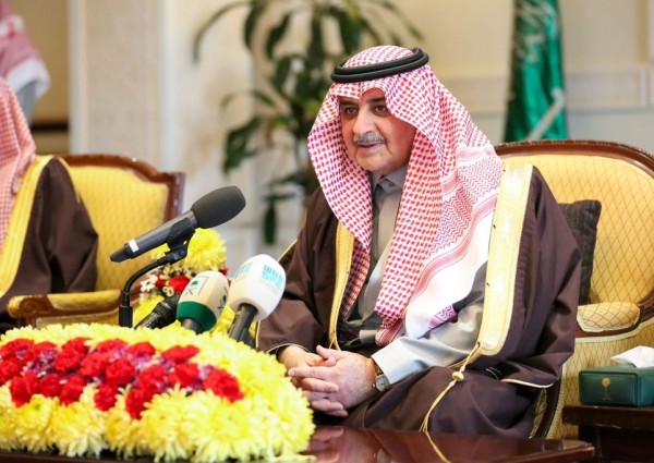 أمير منطقة تبوك يرعى حفل يوم البر السنوي ويسلم عدداً من وحدات الإسكان التنموي
