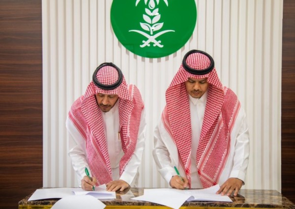“البيئة والمياه” توقع اتفاقية تعاون بيئية مع شركة الصفوة